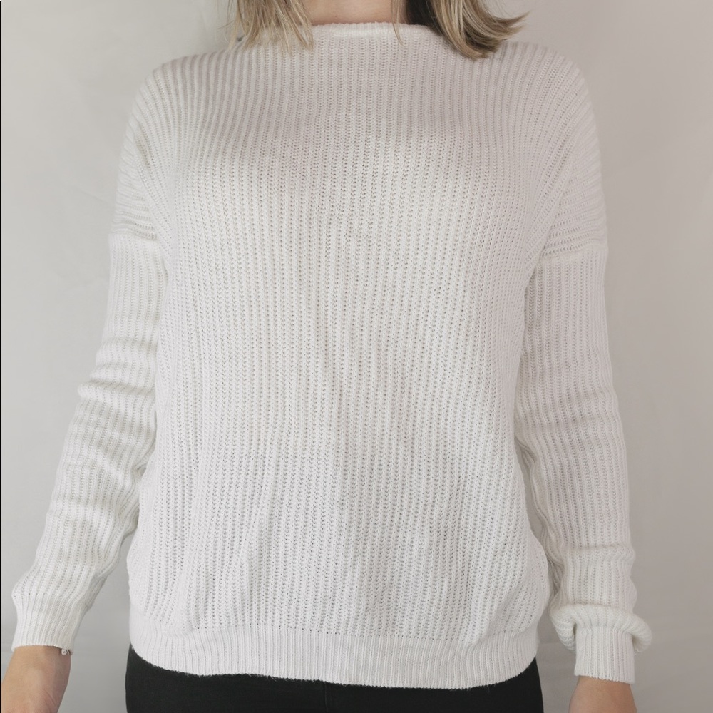Brandy Melville sweater. one size.